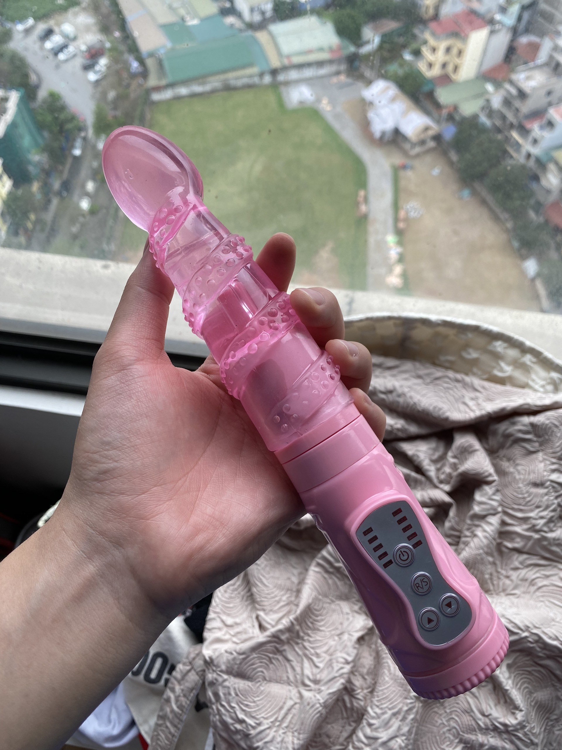 Máy rung âm đạo xoay ngoáy đính hạt cầm tay