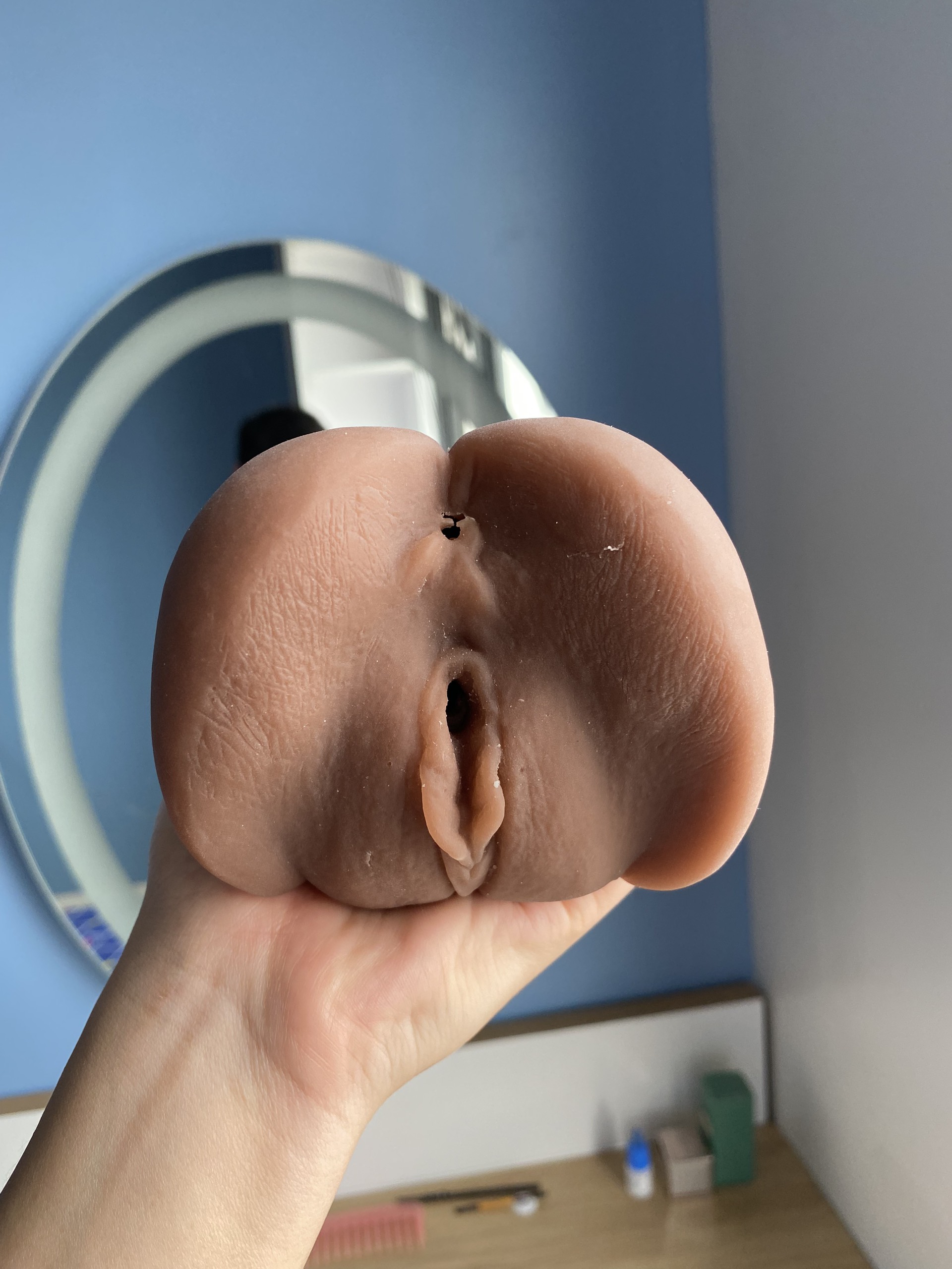 Âm đạo giả Châu Phi da đen có hậu môn