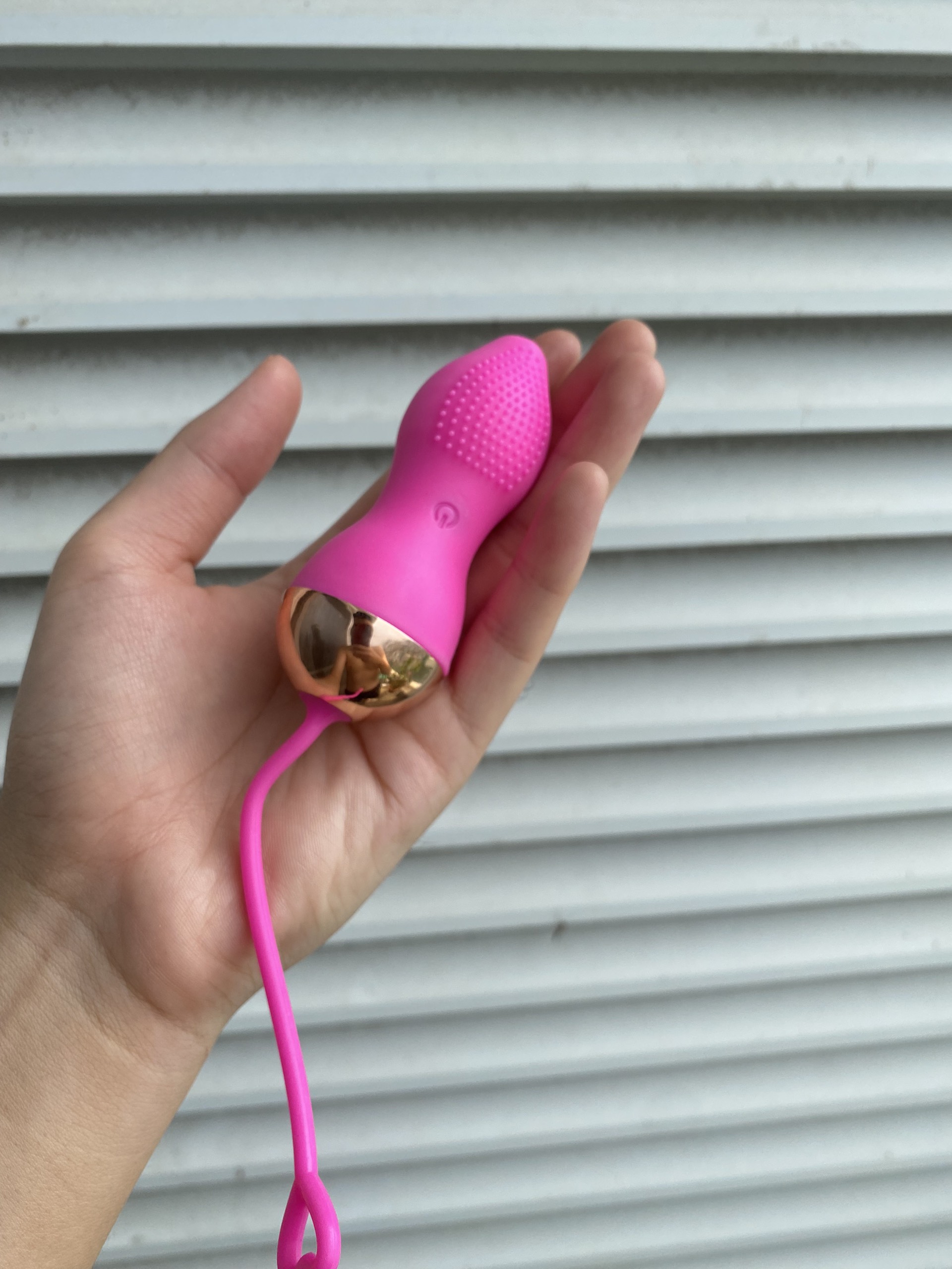 Trứng rung gai dây dài sạc pin