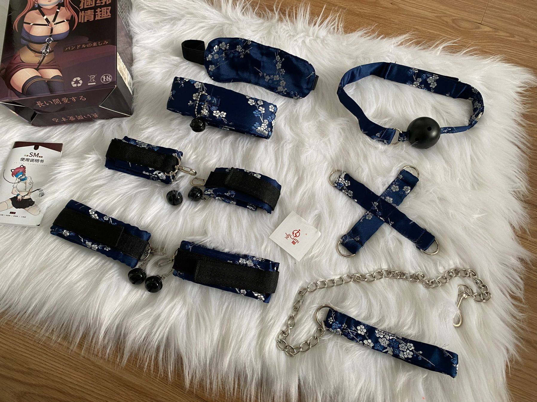 Đồ chơi bạo dâm BDSM 7 món hoa Tết cao cấp