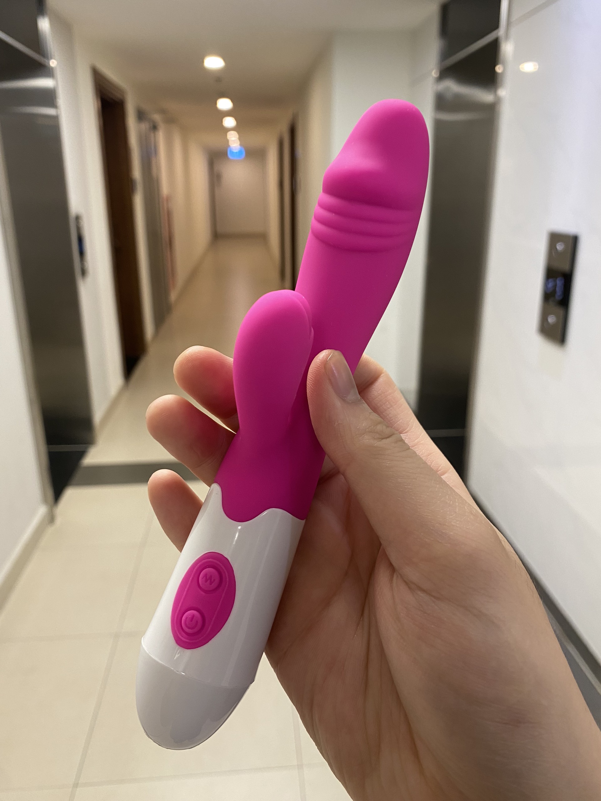 Chày rung Silicon dương vật rẽ nhánh sạc pin