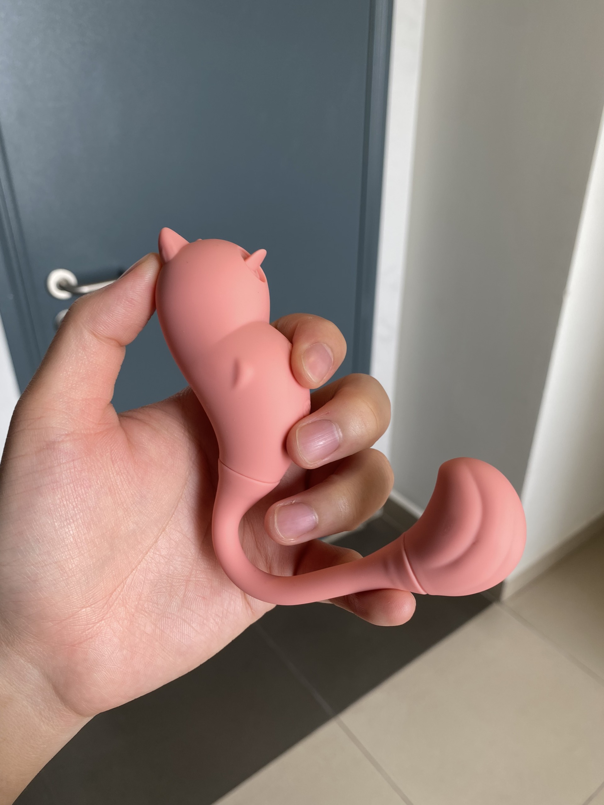 Lưỡi rung mèo tỏa nhiệt đuôi dài rung 10 chế độ