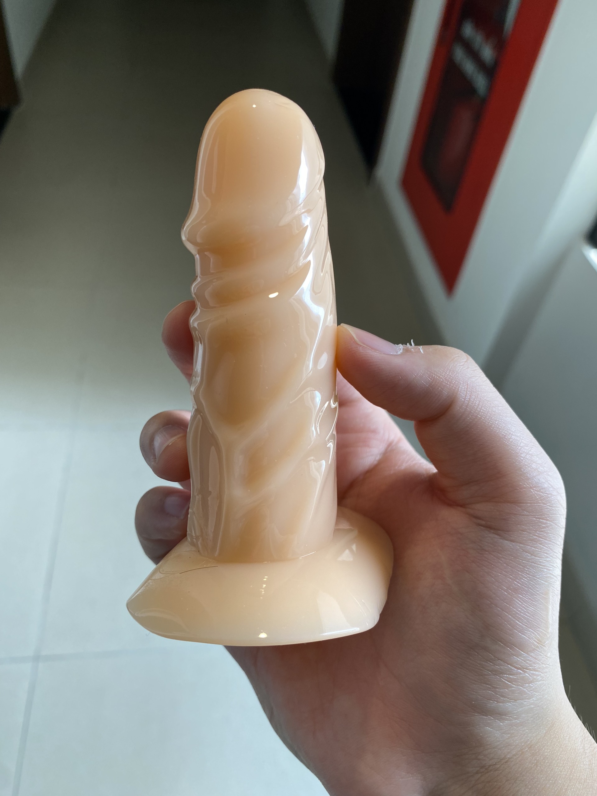 Dương vật giả gắn tường cỡ nhỏ Jiuai