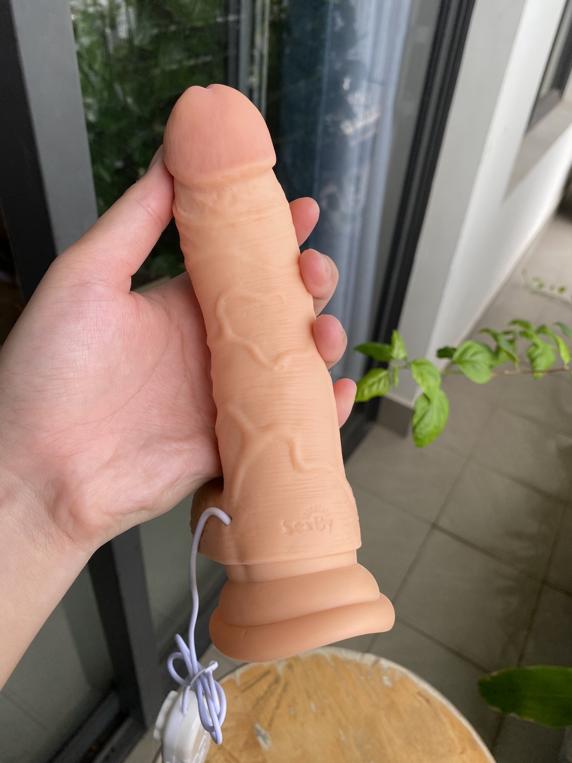 Dương vật giả rung ngoáy trắng hồng kèm điều khiển