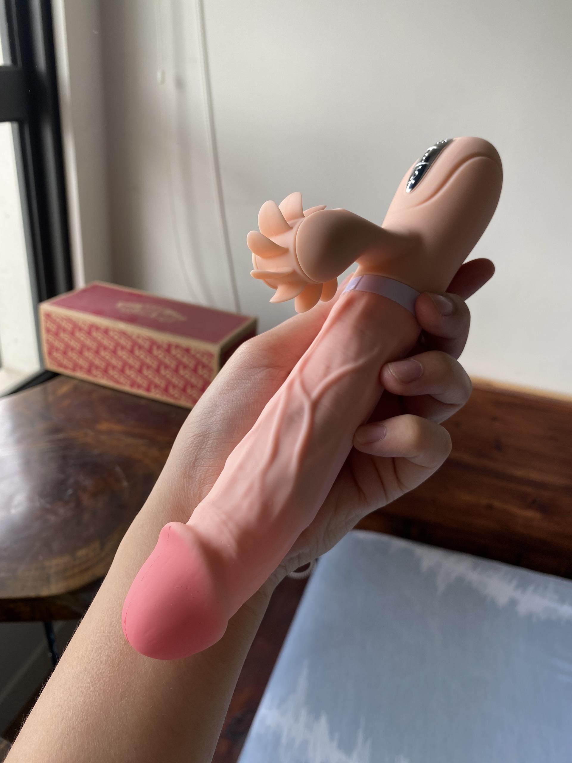 Dương vật giả cầm tay Evo Mars thụt liếm tỏa nhiệt