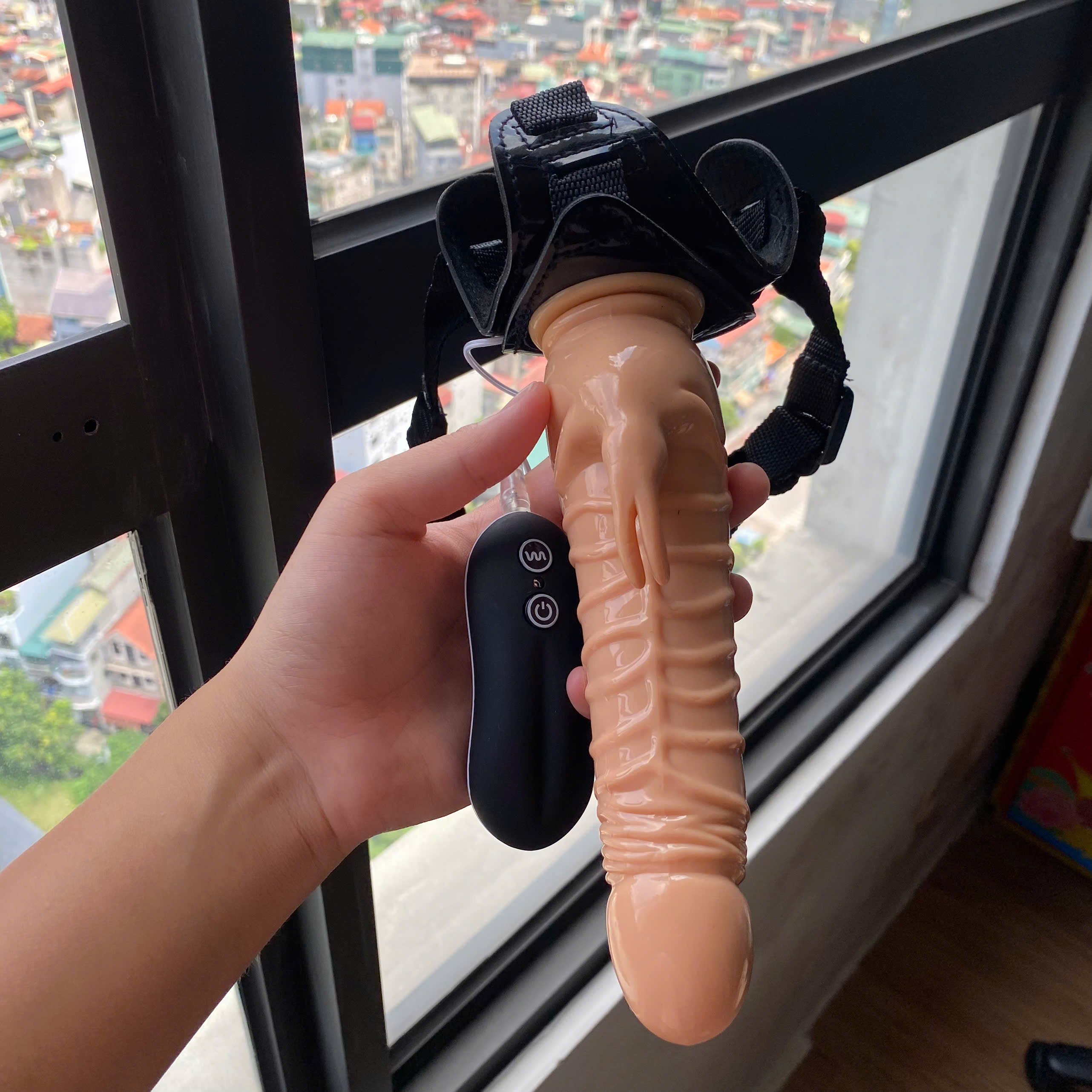 Dildo đeo hông rung 10 chế độ - Strap-on Rabbit Dong 8.5 inch cao cấp