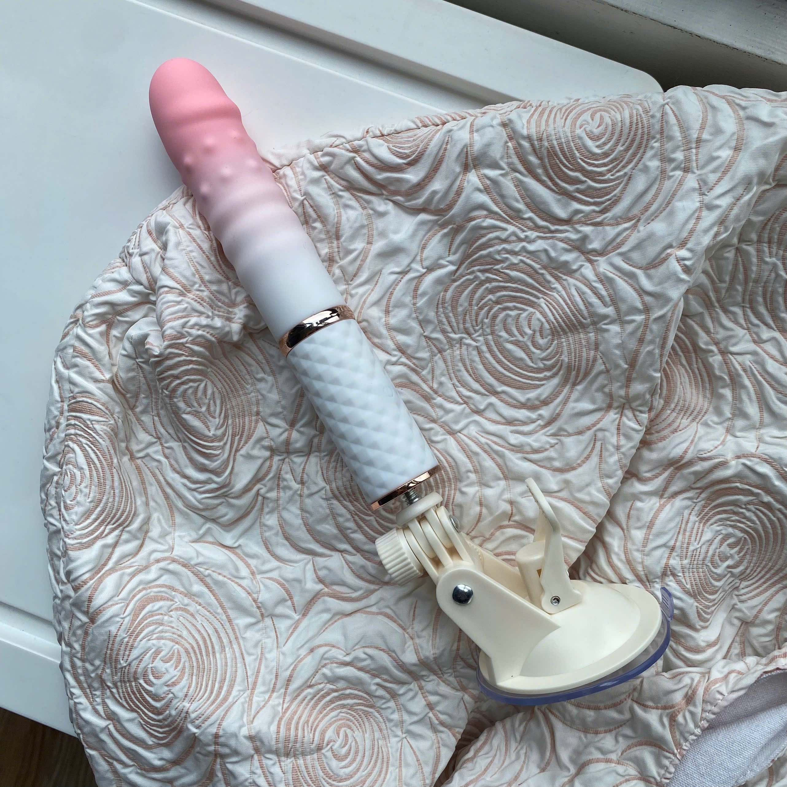 Máy thủ dâm tự động gắn tường rung thụt Silicon mềm bi gai điều khiển qua app Bluetooth