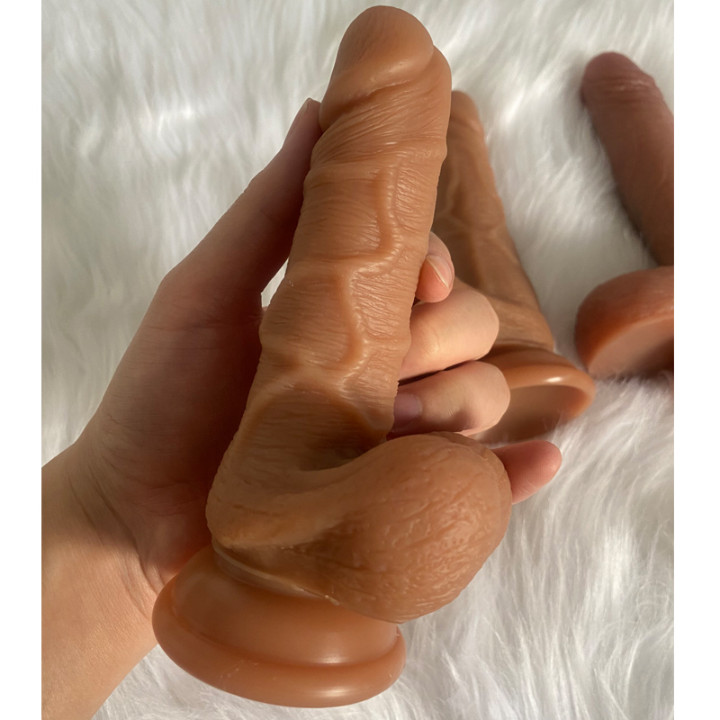 Dương vật giả gắn tường như thật - Ảnh 5