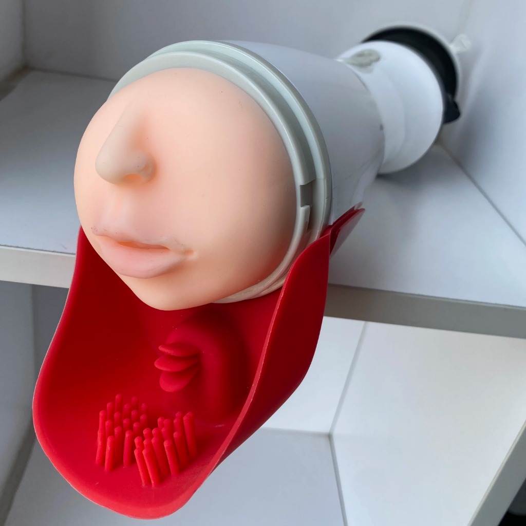 Cốc thủ dâm gắn tường kích bi âm đạo hồng hào sần sùi rung rên - Ảnh 2