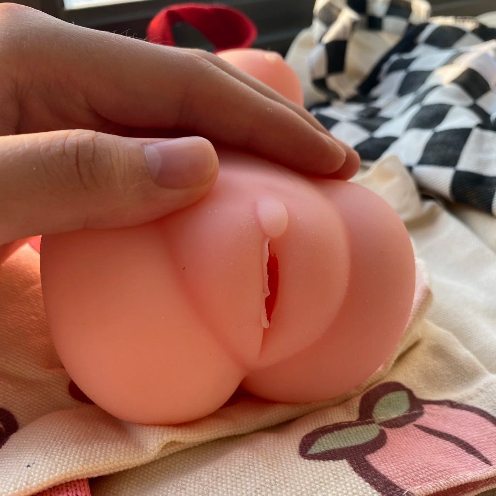 Âm đạo giả cầm tay ngực to - Ảnh 6