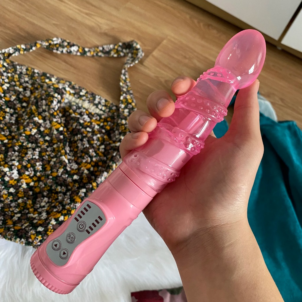 Máy rung âm đạo xoay ngoáy đính hạt cầm tay - Ảnh 2