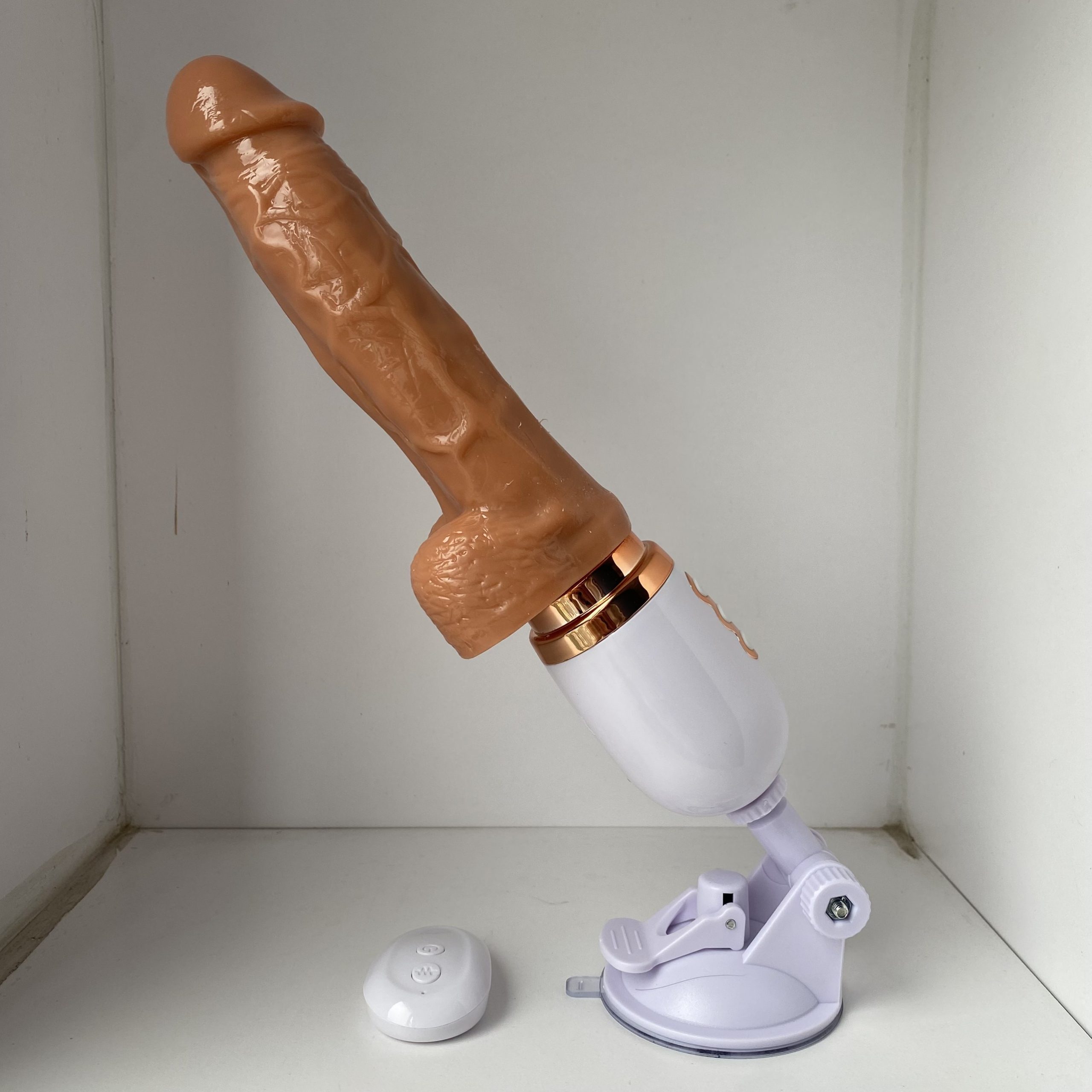 Dương vật giả gắn tường tự động rung lắc thụt ngoáy - Ảnh 2