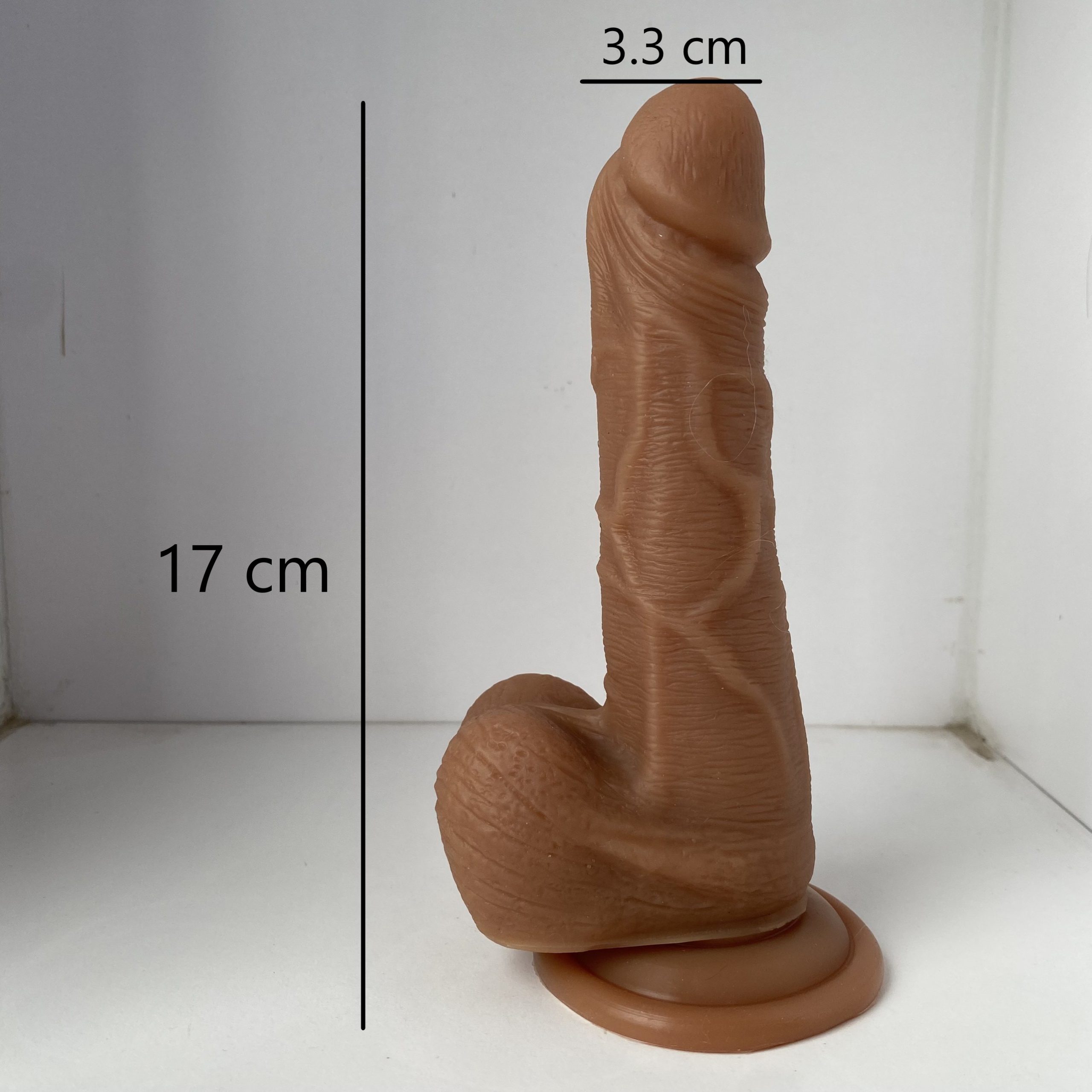 Dương vật giả gắn tường như thật - Ảnh 9