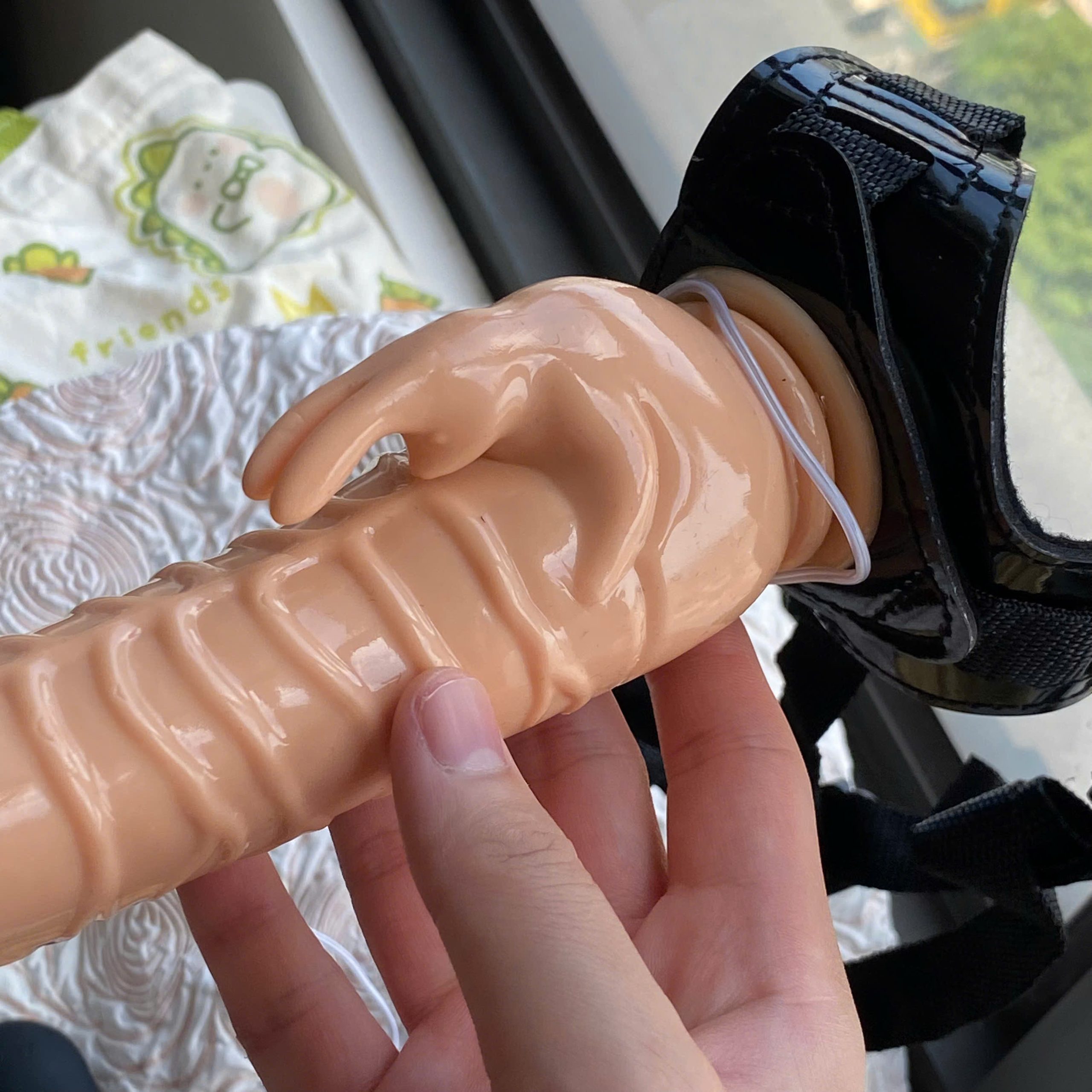 Dildo đeo hông rung 10 chế độ - Strap-on Rabbit Dong 8.5 inch cao cấp - Ảnh 2