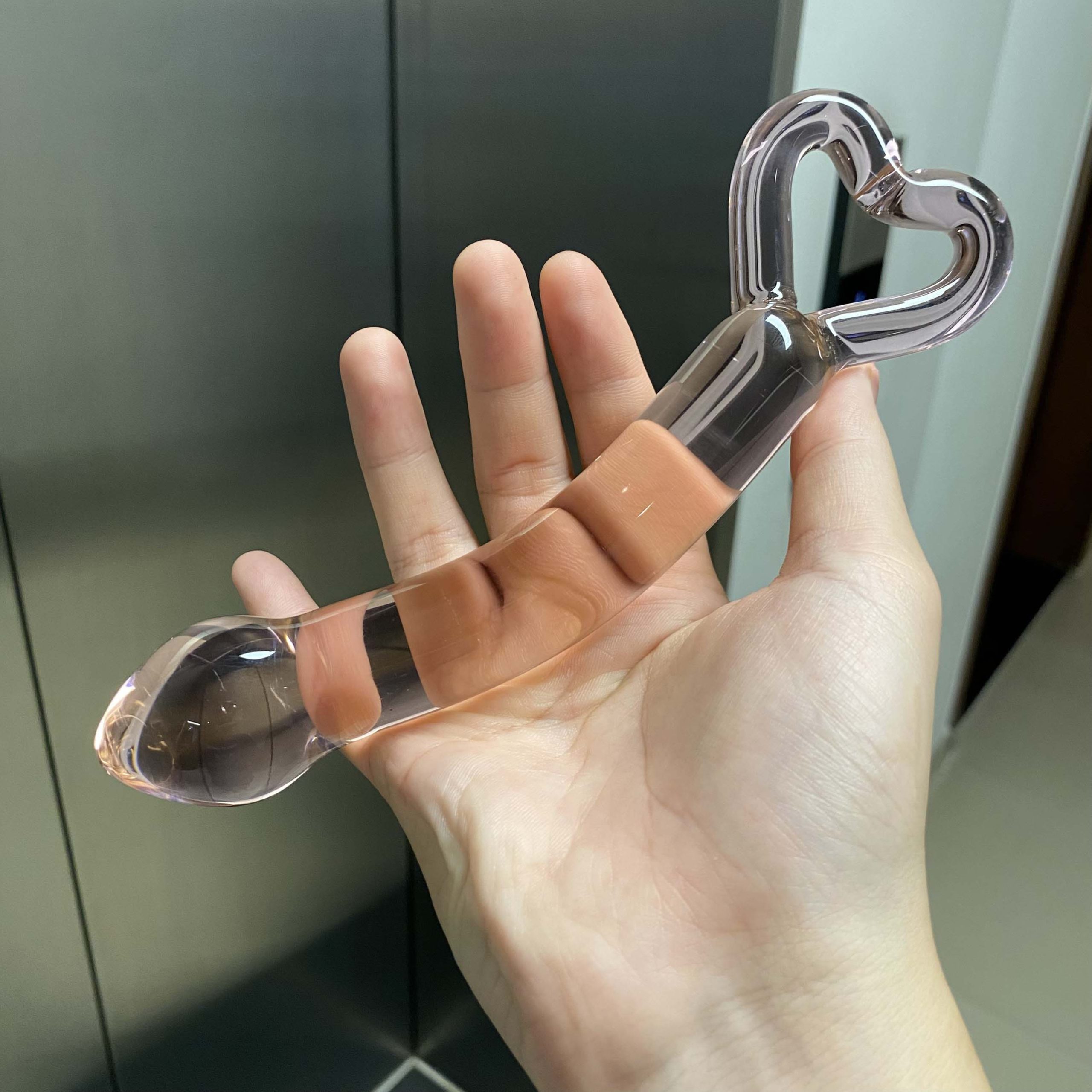 Dương vật giả pha lê hình trái tim cắm mông âm đạo - Ảnh 2