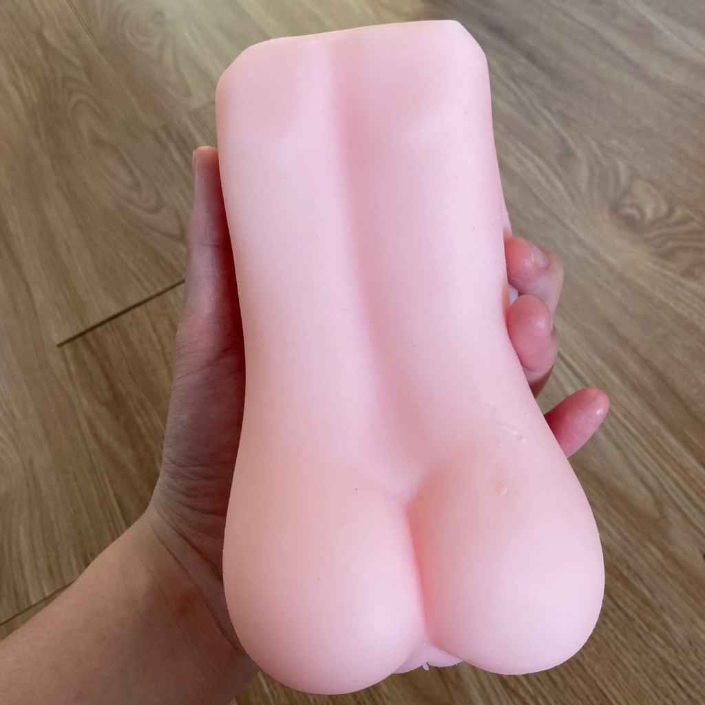 Âm đạo giả cầm tay ngực to - Ảnh 5