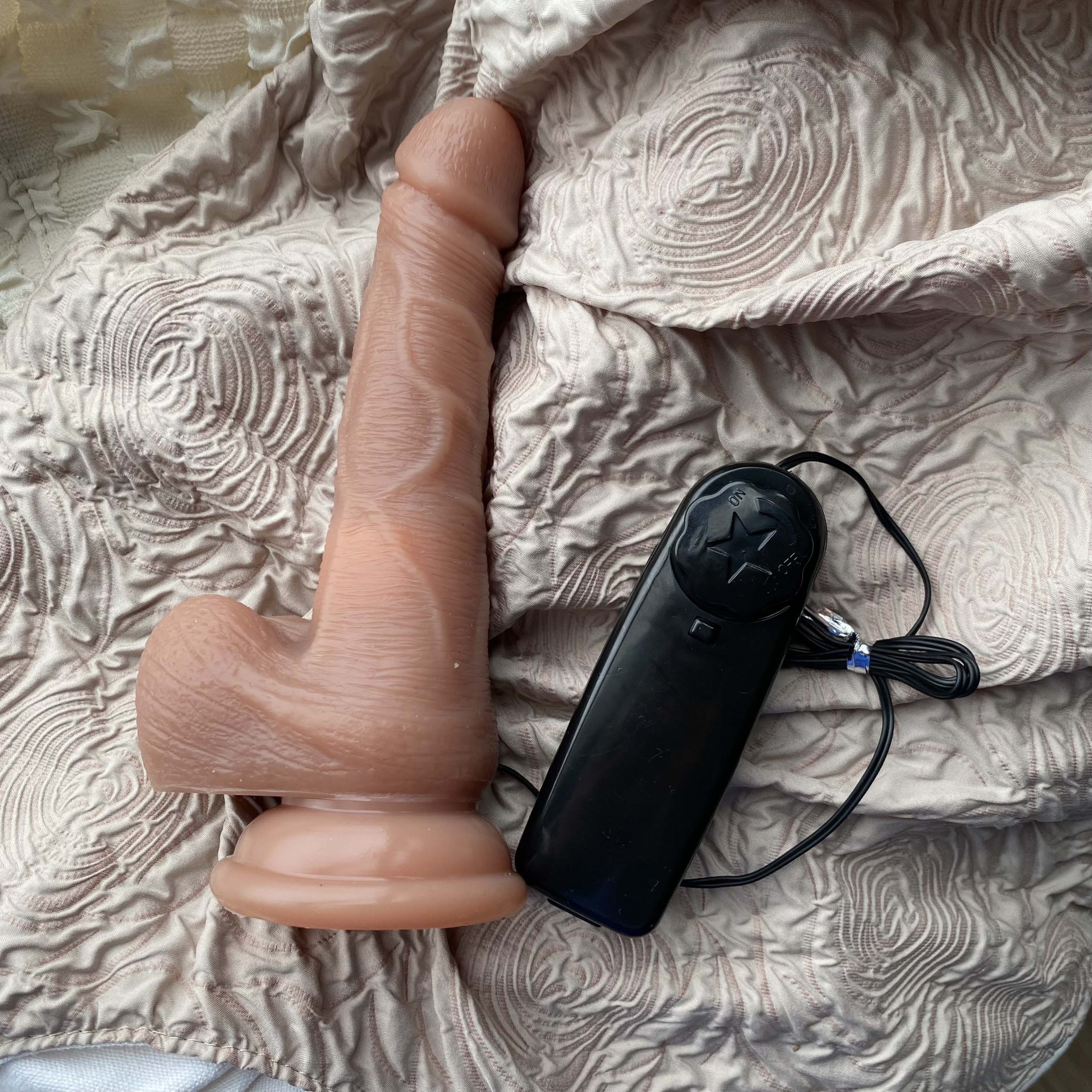 Dương vật giả Silicon rung Jiuai kèm điều khiển - Ảnh 2